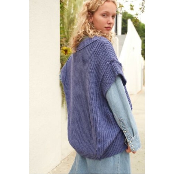 SOLD Free People Clyde Sweater Vest Mermaid Tail - Picture 7 of 8